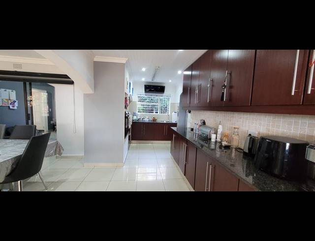 4 BEDROOM HOUSE FOR SALE IN BASSONIA